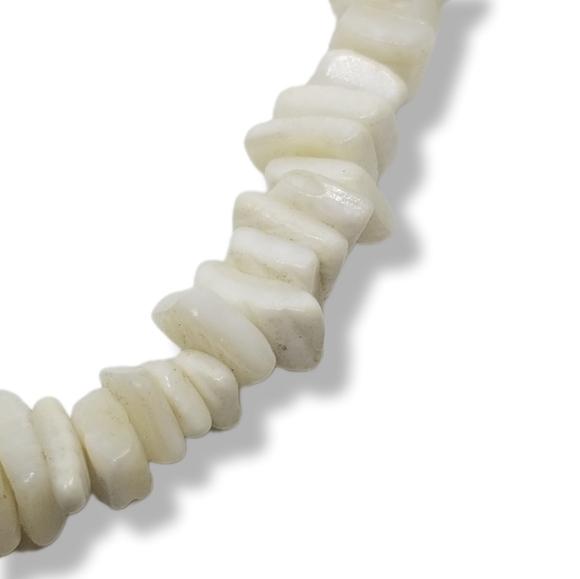 VINTAGE 70s CLASSIC WHITE PUKA SHELL NECKLACE WITH BARREL CLASP CLOSURE - Picture 5 of 6